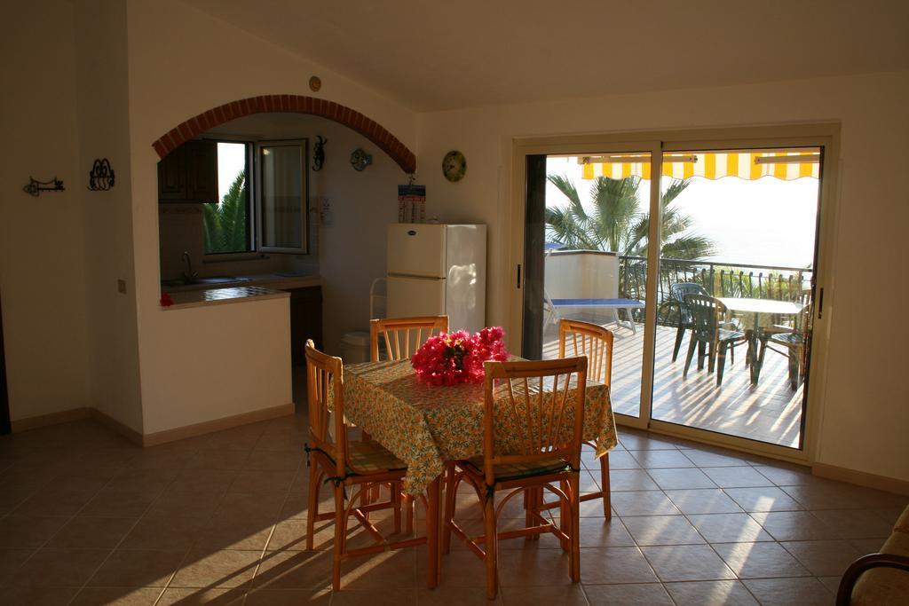 Apartamento Residenza Stefanelli Capo Vaticano Habitación foto