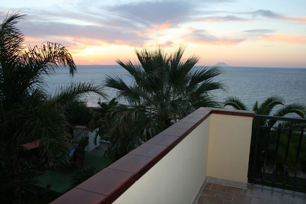 Apartamento Residenza Stefanelli Capo Vaticano Habitación foto