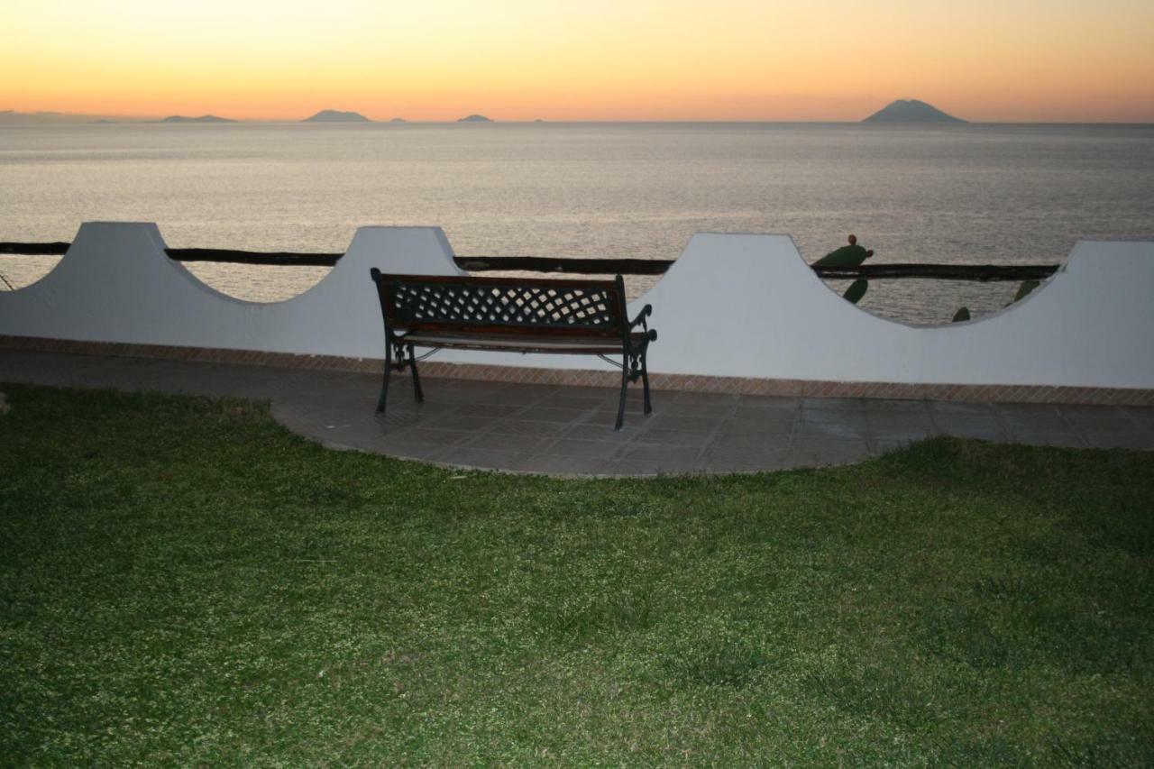 Apartamento Residenza Stefanelli Capo Vaticano Exterior foto